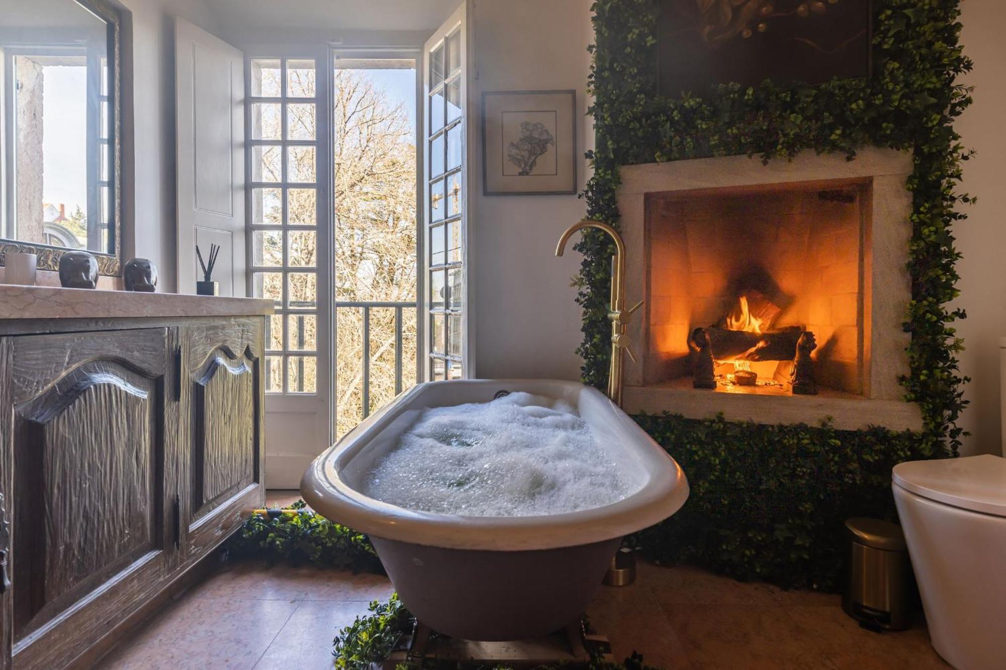 Sintra Wow - Unique Double Smart Room In 17Th Century Palace! Hot Tub, Snooker, Bbq, Ps5, Sauna, Gym Ngoại thất bức ảnh